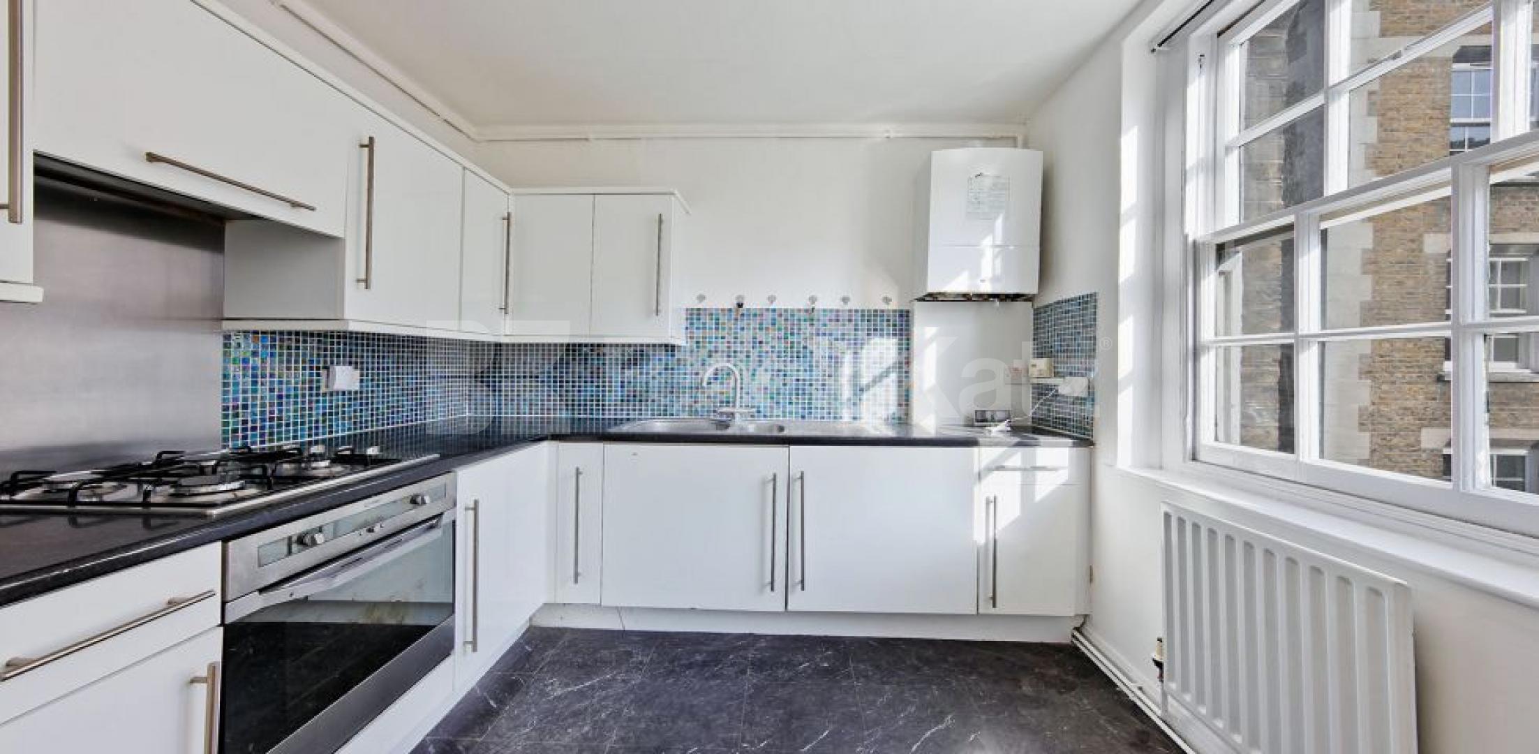 			LET , 2 Bedroom, 1 bath, 1 reception Apartment			 Pilton Place, Elephant and Castle